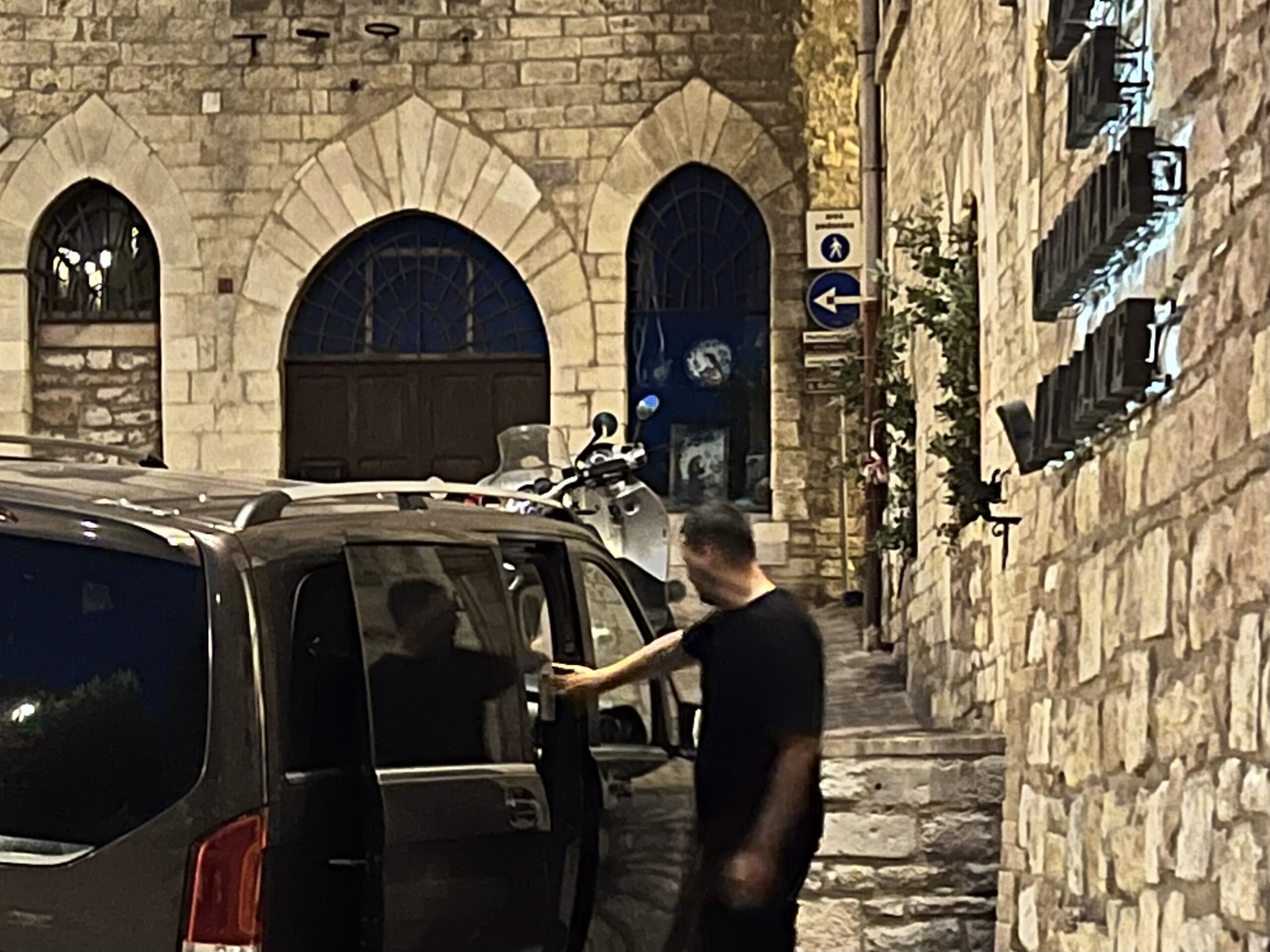 Annalisa Scarrone e Francesco Muglia sposi in Umbria, le nozze nella Basilica di San Francesco di Assisi (foto+video) 6 Annalisa Scarrone e Francesco Muglia sposi in Umbria, le nozze nella Basilica di San Francesco di Assisi (foto+video) 5