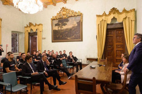 Volley, la Sir Susa Vim Perugia accolta in Regione da Donatella Tesei (foto) 25 Volley, la Sir Susa Vim Perugia accolta in Regione da Donatella Tesei (foto) 24