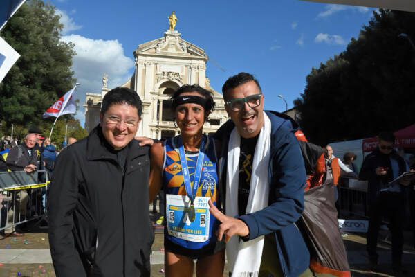 Successo ad Assisi per la San Francesco Marathon vinta da Lorenzo Lotti e Federica Moroni 71 Successo ad Assisi per la San Francesco Marathon vinta da Lorenzo Lotti e Federica Moroni 70