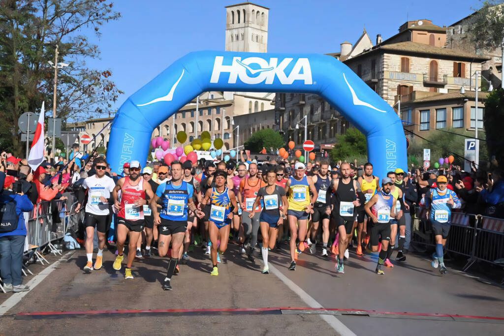 Successo ad Assisi per la San Francesco Marathon vinta da Lorenzo Lotti e Federica Moroni 41 Successo ad Assisi per la San Francesco Marathon vinta da Lorenzo Lotti e Federica Moroni 40