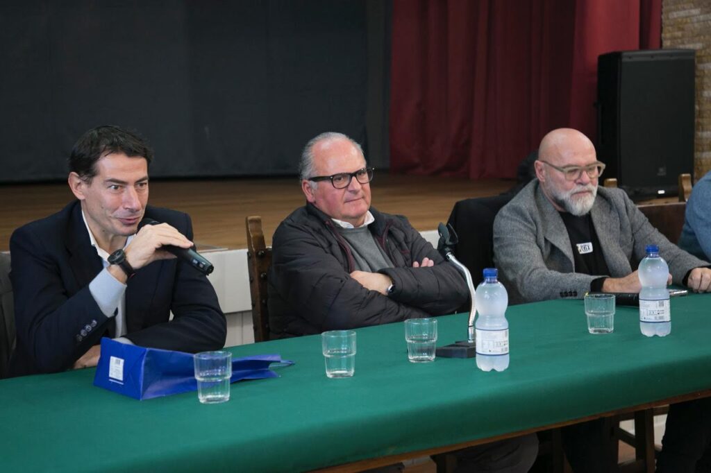Al Convitto Nazionale di Assisi Serse Cosmi e Riccardo Gaucci ricordano i fasti del Perugia Calcio del presidente Luciano (foto+video) 26 Al Convitto Nazionale di Assisi Serse Cosmi e Riccardo Gaucci ricordano i fasti del Perugia Calcio del presidente Luciano (foto+video) 25