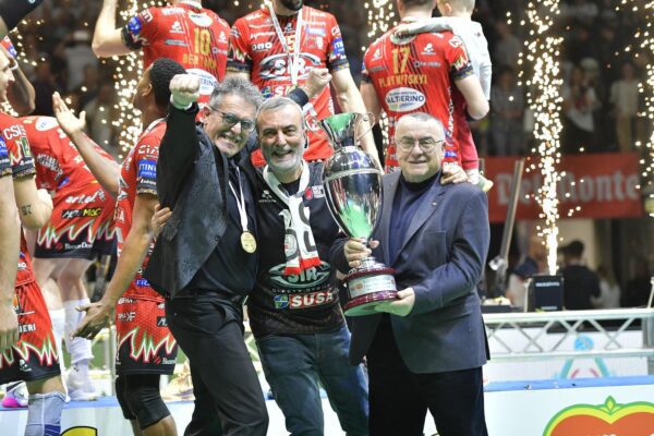 Sir Susa Vim Perugia perfetta trionfa in Coppa Italia: 3-1 a Monza e il trofeo è suo (foto) 93 Sir Susa Vim Perugia perfetta trionfa in Coppa Italia: 3-1 a Monza e il trofeo è suo (foto) 92