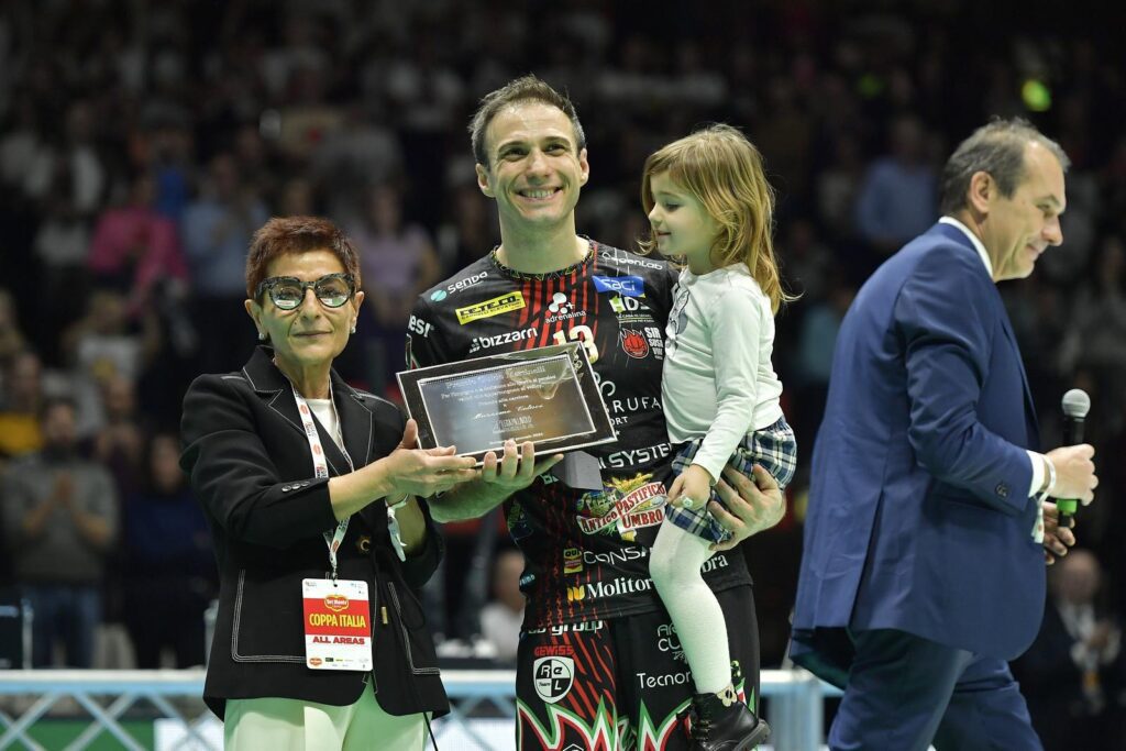 Sir Susa Vim Perugia perfetta trionfa in Coppa Italia: 3-1 a Monza e il trofeo è suo (foto) 37 Sir Susa Vim Perugia perfetta trionfa in Coppa Italia: 3-1 a Monza e il trofeo è suo (foto) 36