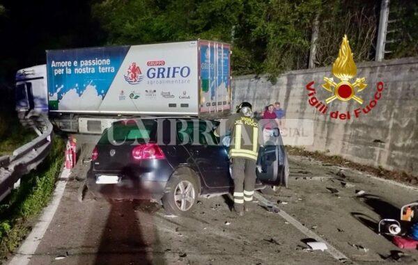 Grave incidente sulla SS 685 Valnerina: morto il conducente dell’auto 4 Grave incidente sulla SS 685 Valnerina: morto il conducente dell’auto 3