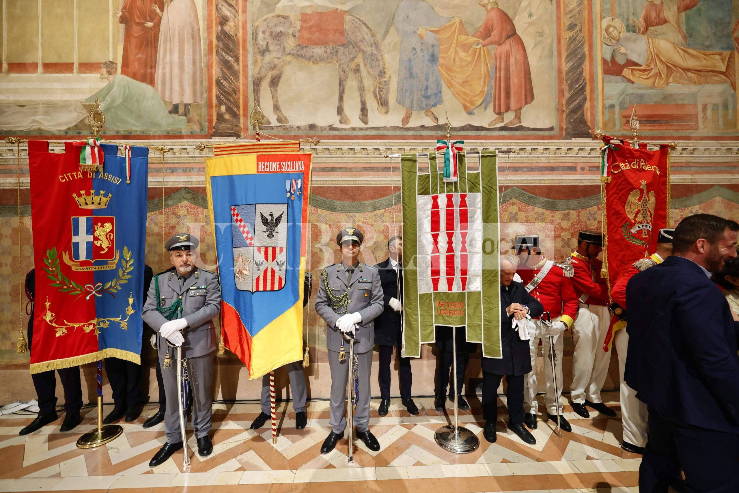 Festa di San Francesco Patrono d'Italia, la Sicilia protagonista: Lagalla riaccende la lampada 8 Festa di San Francesco Patrono d'Italia, la Sicilia protagonista: Lagalla riaccende la lampada 7