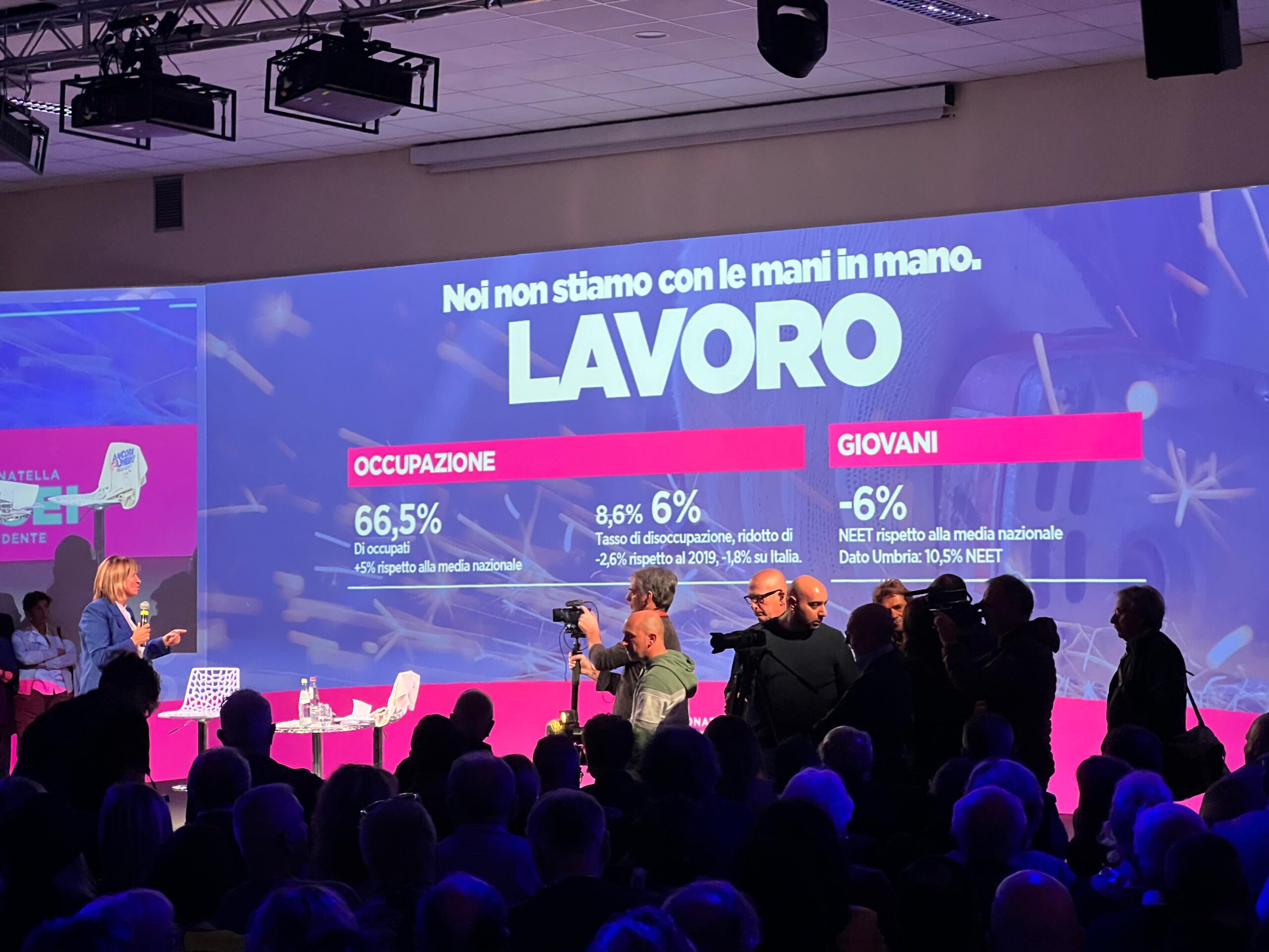 Donatella Tesei per il bis punta su sanità, turismo, infrastrutture, Trasimeno e agricoltura: "Dal 19 novembre continueremo a lavorare per la valorizzazione dell'Umbria" (foto+video) 46