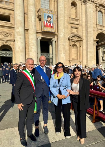 Carlo Acutis è Santo, in Vaticano i vertici di Regione, Provincia e Città di Assisi 4 Carlo Acutis è Santo, in Vaticano i vertici di Regione, Provincia e Città di Assisi 3