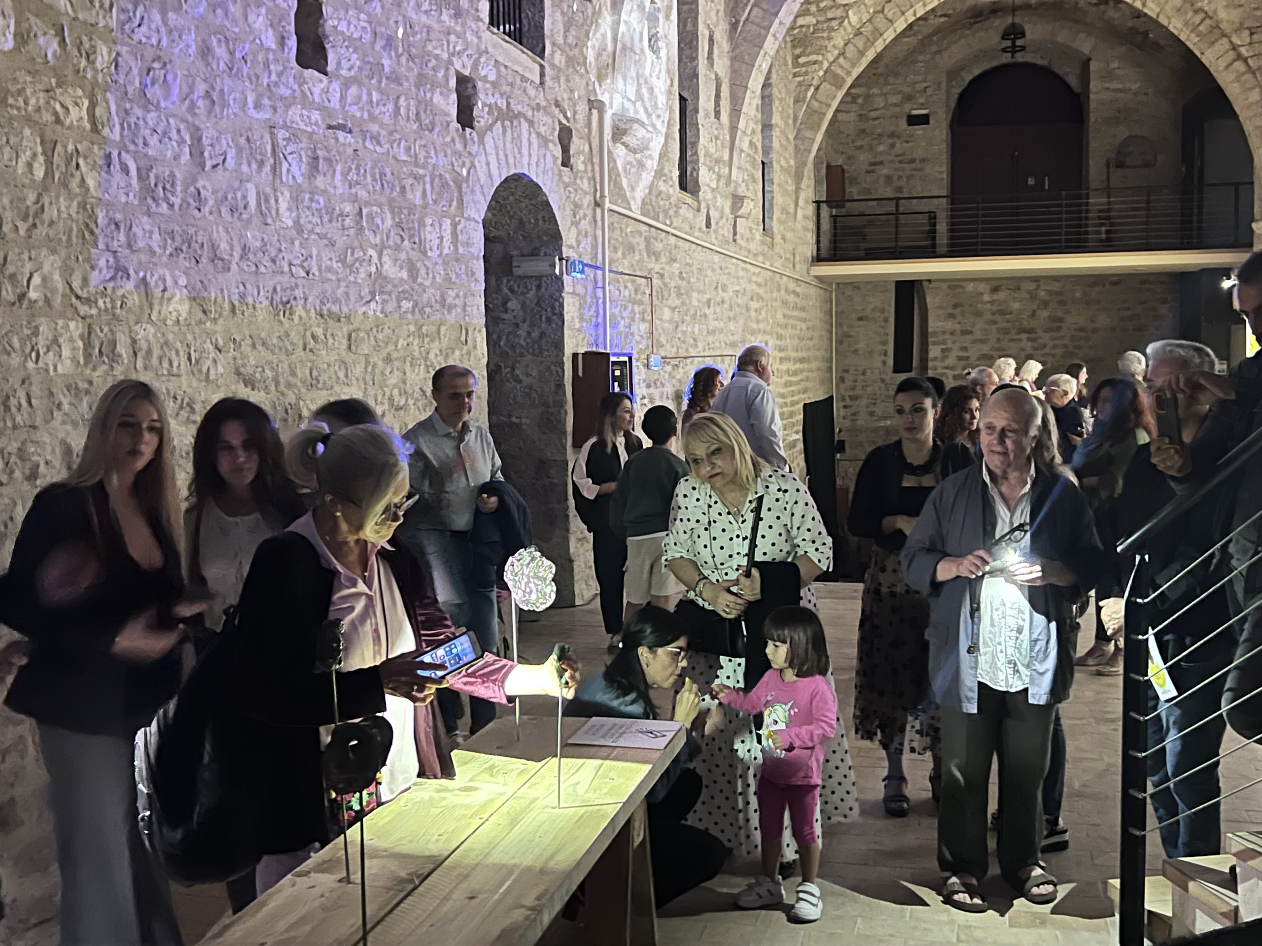 Cantico delle Creature, ad Assisi inaugurata la mostra-evento multisensoriale di Guido Dettoni (foto) 20 Cantico delle Creature, ad Assisi inaugurata la mostra-evento multisensoriale di Guido Dettoni (foto) 19