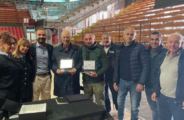 Joker jump, è la giostra novità 2025 ai Baracconi Perugia: via sabato 11 ottobre. Incontro di benvenuto amministrazione-giostrai (foto+video) 4 Joker jump, è la giostra novità 2025 ai Baracconi Perugia: via sabato 11 ottobre. Incontro di benvenuto amministrazione-giostrai (foto+video) 3
