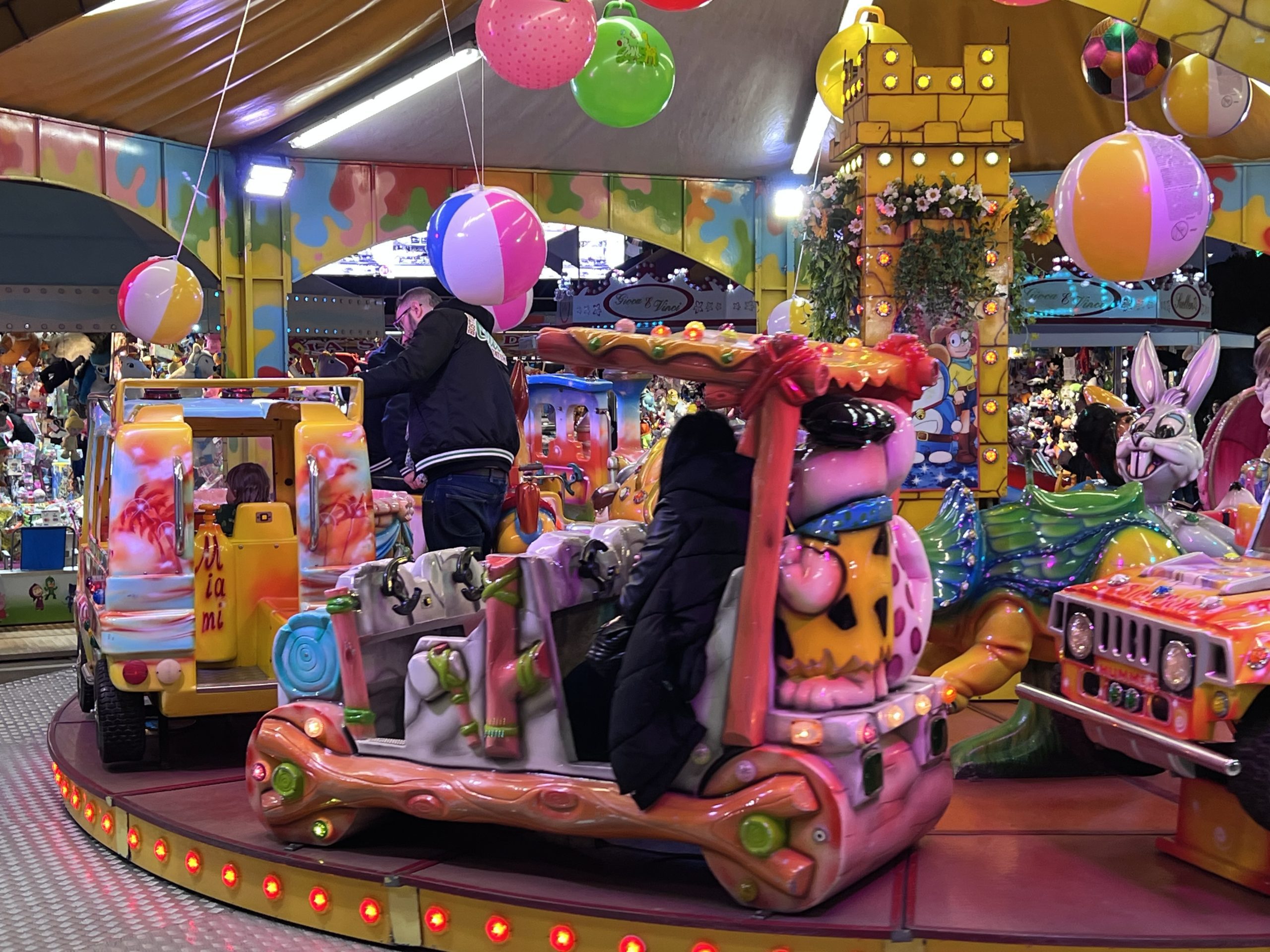 Proseguono con successo i Baracconi a Perugia: venerdì 31 ottobre la festa di Halloween (foto) 8 Proseguono con successo i Baracconi a Perugia: venerdì 31 ottobre la festa di Halloween (foto) 7