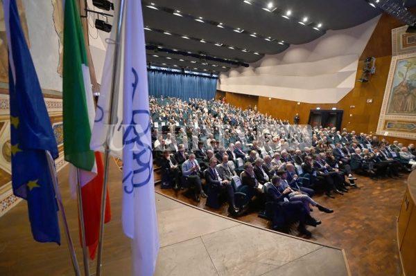 Assemblea Generale di Confindustria Umbria: Giammarco Urbani è il nuovo Presidente per il biennio 2025-2027 4 Assemblea Generale di Confindustria Umbria: Giammarco Urbani è il nuovo Presidente per il biennio 2025-2027 3