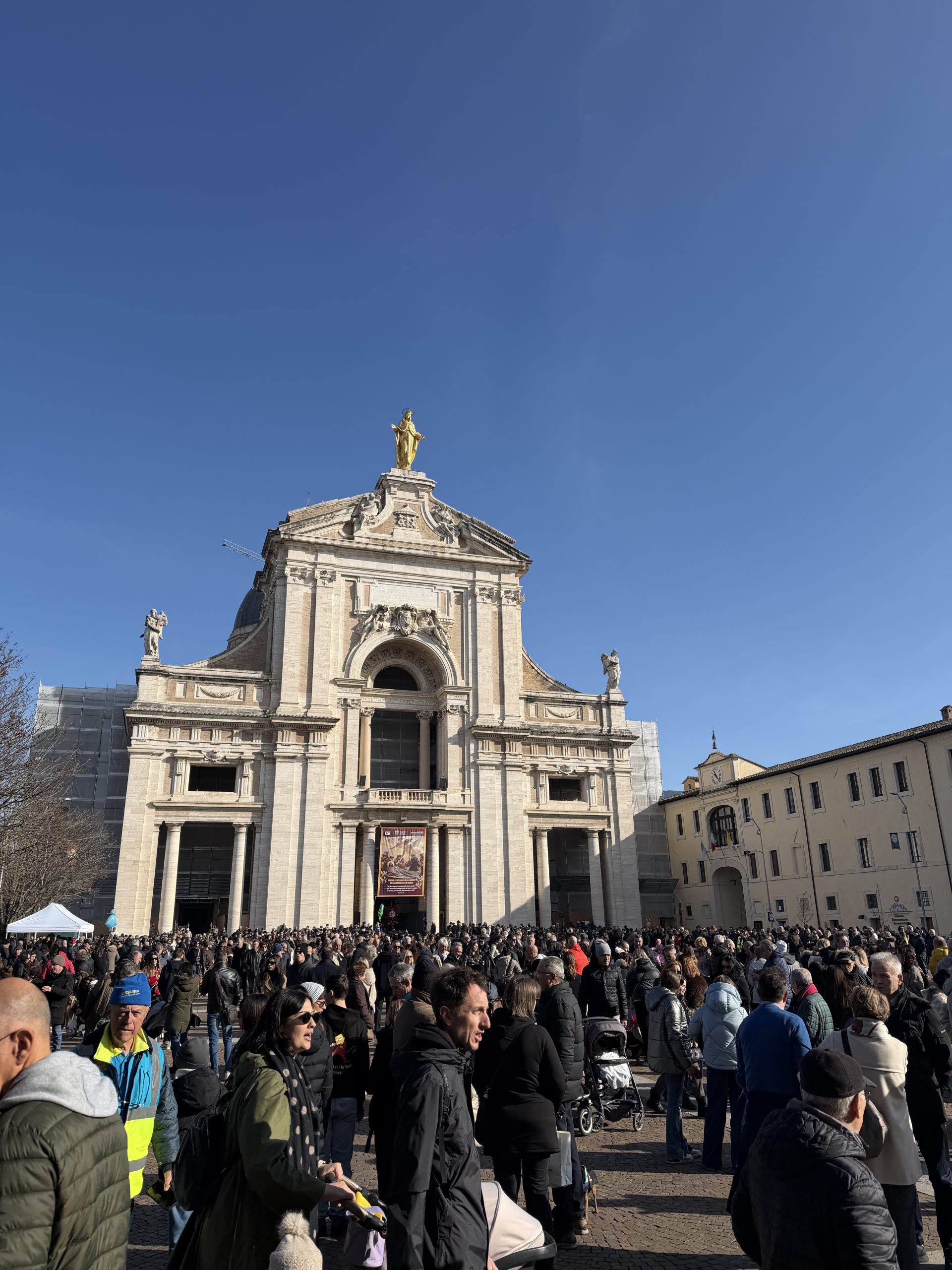 Grande festa a Santa Maria degli Angeli per il Piatto di Sant’Antonio (foto) 4 Grande festa a Santa Maria degli Angeli per il Piatto di Sant’Antonio (foto) 3