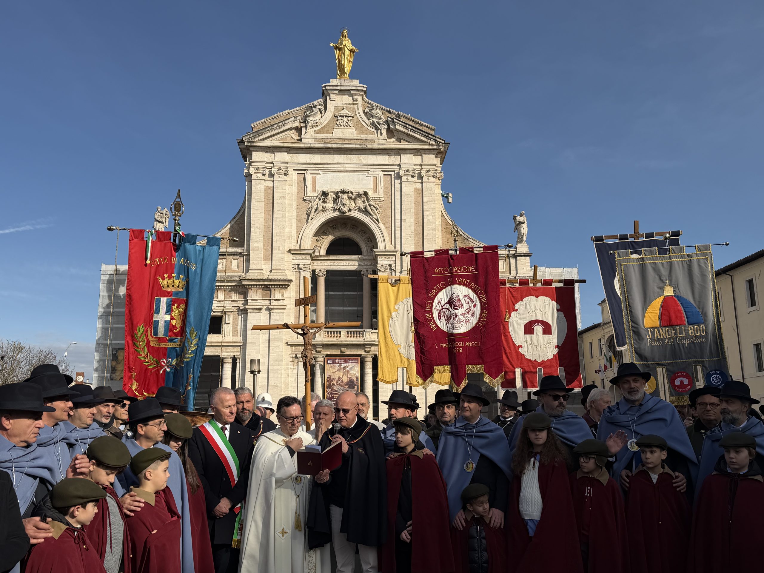 Grande festa a Santa Maria degli Angeli per il Piatto di Sant’Antonio (foto) 76 Grande festa a Santa Maria degli Angeli per il Piatto di Sant’Antonio (foto) 75