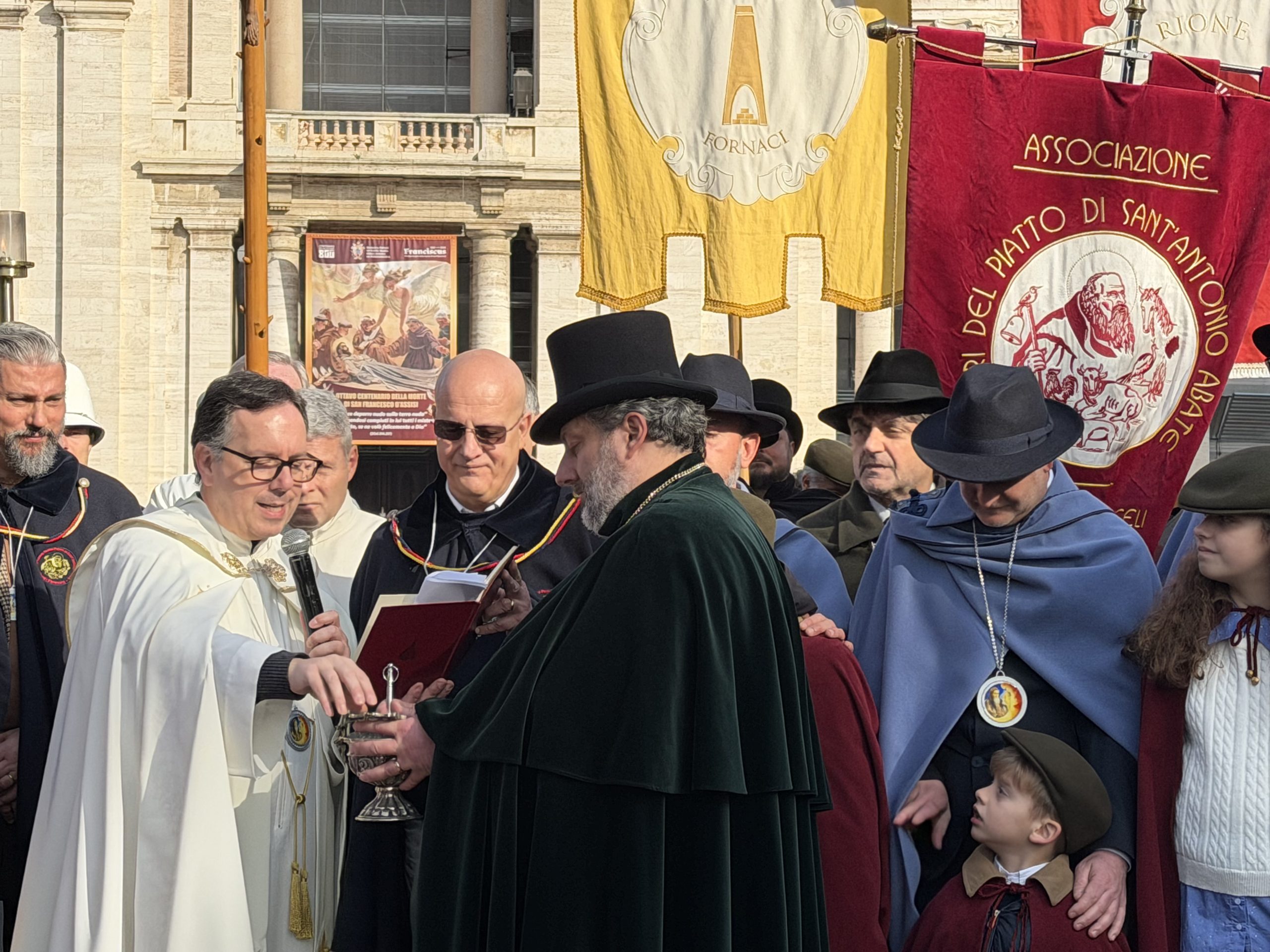 Grande festa a Santa Maria degli Angeli per il Piatto di Sant’Antonio (foto) 84 Grande festa a Santa Maria degli Angeli per il Piatto di Sant’Antonio (foto) 83