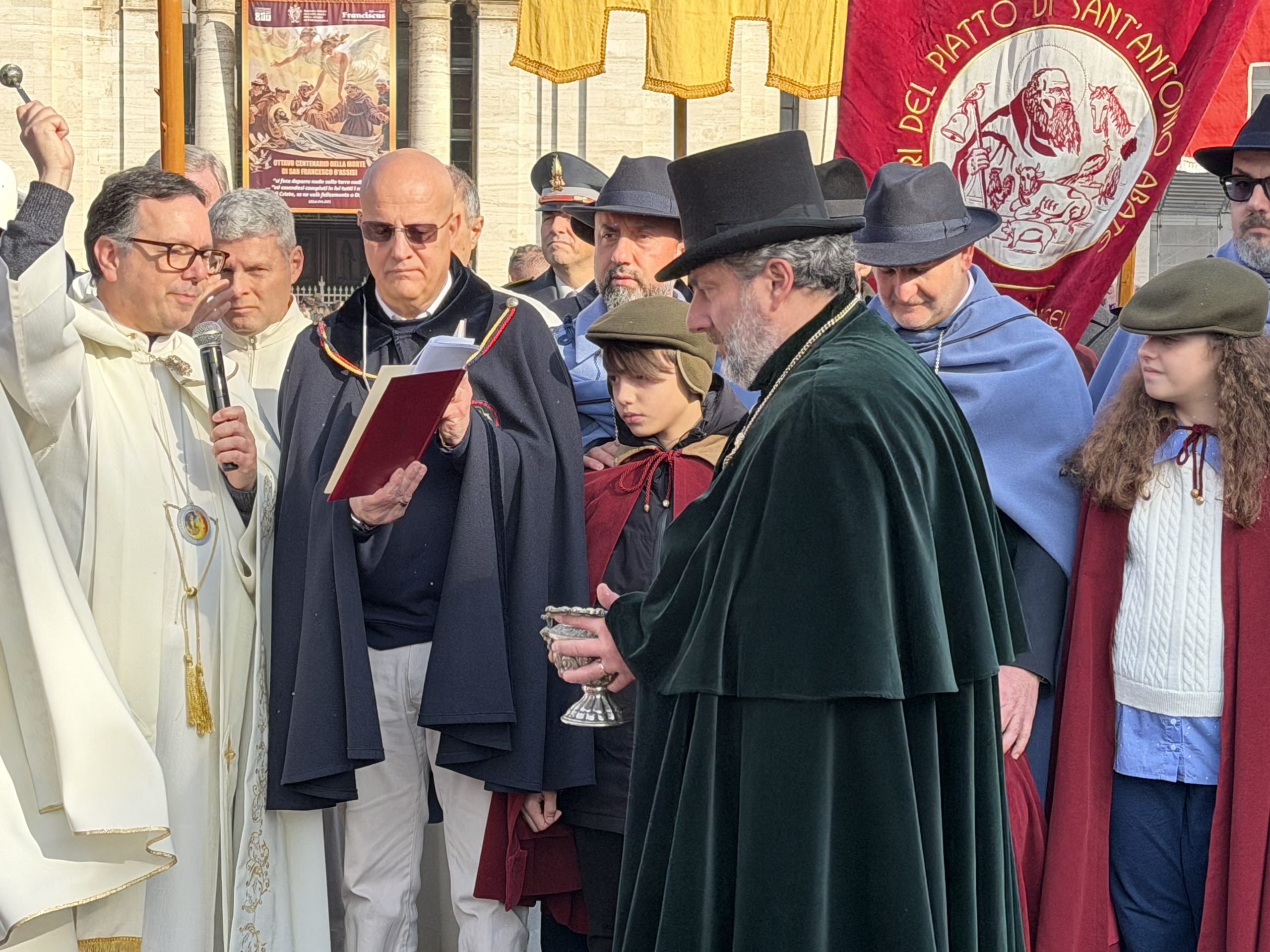 Grande festa a Santa Maria degli Angeli per il Piatto di Sant’Antonio (foto) 94 Grande festa a Santa Maria degli Angeli per il Piatto di Sant’Antonio (foto) 93