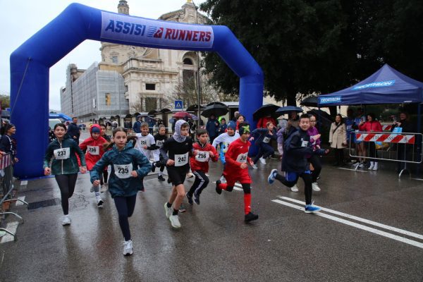 Gennaiola 2026: grande successo a Santa Maria degli Angeli. Trionfano Simon Kibet e Melissa Fracassini (foto+video) 117 Gennaiola 2026: grande successo a Santa Maria degli Angeli. Trionfano Simon Kibet e Melissa Fracassini (foto+video) 116