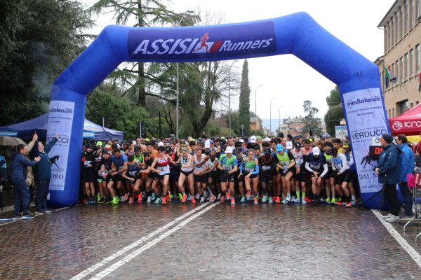 Gennaiola 2026: grande successo a Santa Maria degli Angeli. Trionfano Simon Kibet e Melissa Fracassini (foto+video) 145 Gennaiola 2026: grande successo a Santa Maria degli Angeli. Trionfano Simon Kibet e Melissa Fracassini (foto+video) 144