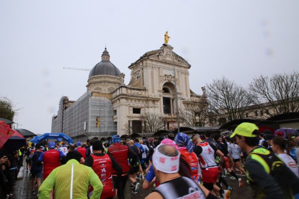 Gennaiola 2026: grande successo a Santa Maria degli Angeli. Trionfano Simon Kibet e Melissa Fracassini (foto+video) 149 Gennaiola 2026: grande successo a Santa Maria degli Angeli. Trionfano Simon Kibet e Melissa Fracassini (foto+video) 148