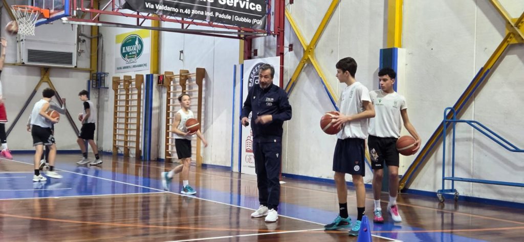 Grande successo ieri a Gubbio per l'apertura del Jr. NBA WNBA FIP (foto) 22 Grande successo ieri a Gubbio per l'apertura del Jr. NBA WNBA FIP (foto) 21