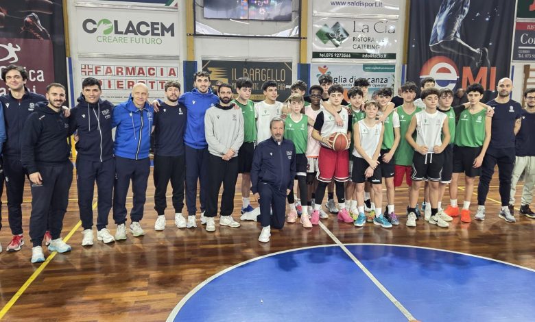Grande successo ieri a Gubbio per l'apertura del Jr. NBA WNBA FIP (foto) 2 Grande successo ieri a Gubbio per l'apertura del Jr. NBA WNBA FIP (foto) 1