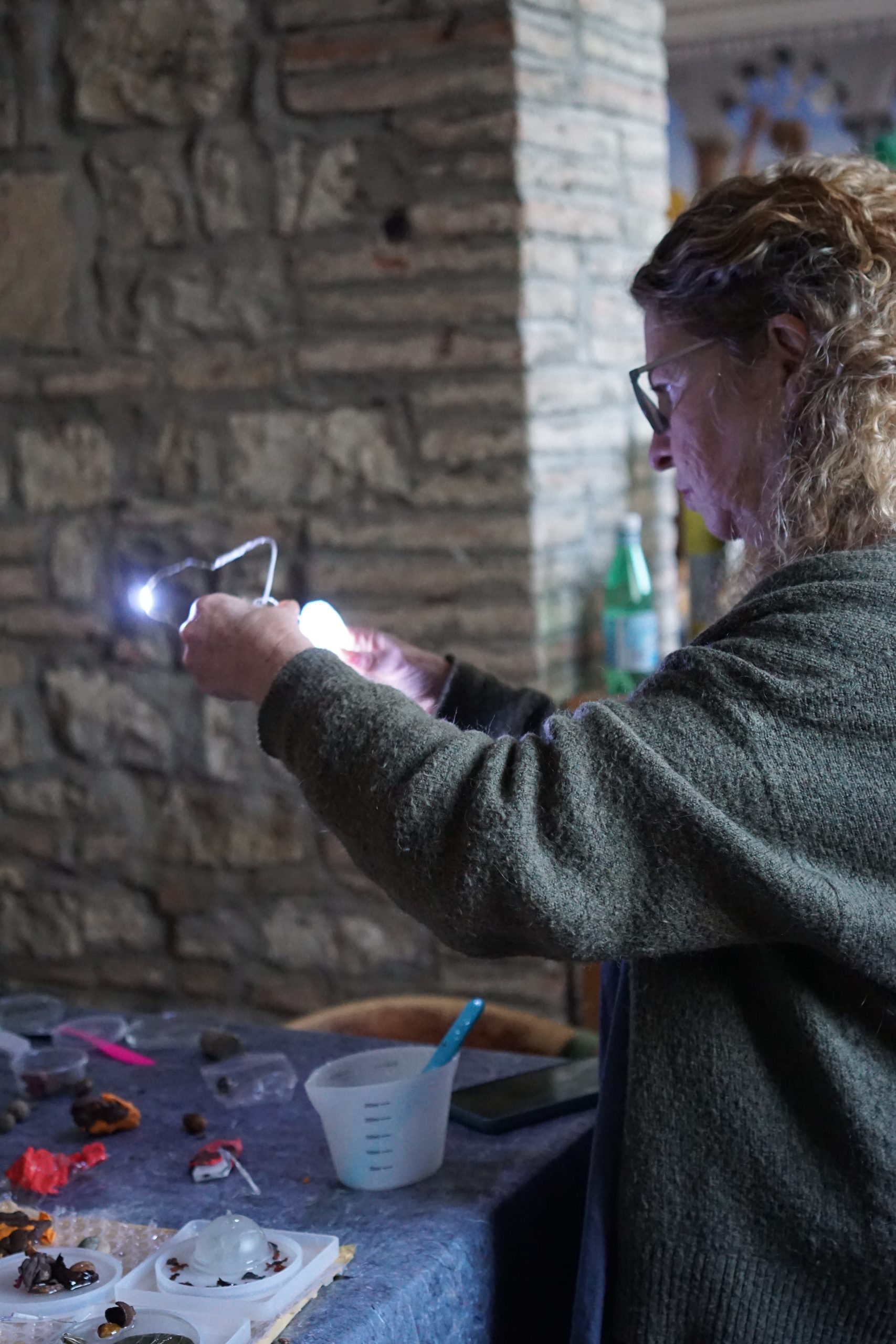 Monte Castello di Vibio diventa laboratorio artistico: al via le residenze MCDV Art Academy "Terra di Luce" 8 Monte Castello di Vibio diventa laboratorio artistico: al via le residenze MCDV Art Academy "Terra di Luce" 7