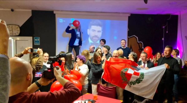 Nuove Proposte: l’umbro Nicolò Filippucci trionfa a Sanremo 2026 con ‘Laguna’ 4 Nuove Proposte: l’umbro Nicolò Filippucci trionfa a Sanremo 2026 con ‘Laguna’ 3