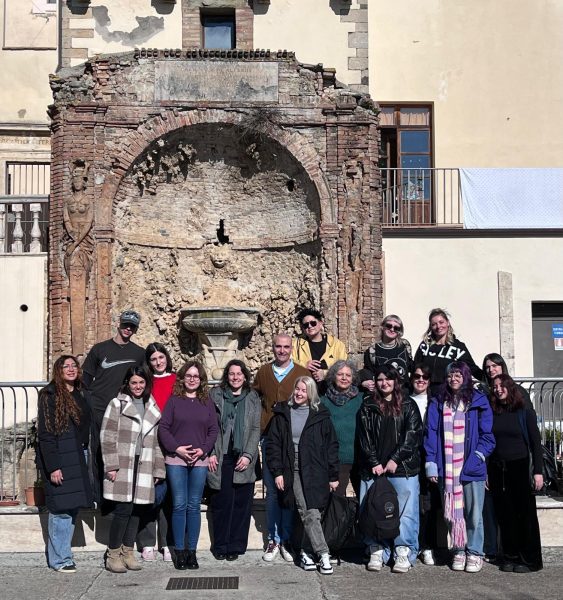 Dal banco al salone: studenti di Ecipa Umbria al servizio dei ragazzi del Centro Speranza 4 Dal banco al salone: studenti di Ecipa Umbria al servizio dei ragazzi del Centro Speranza 3
