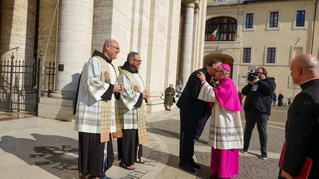 Diocesi di Assisi, Nocera Umbra, Gualdo Tadino e di Foligno: mons. Felice Accrocca è il nuovo vescovo (foto) 3