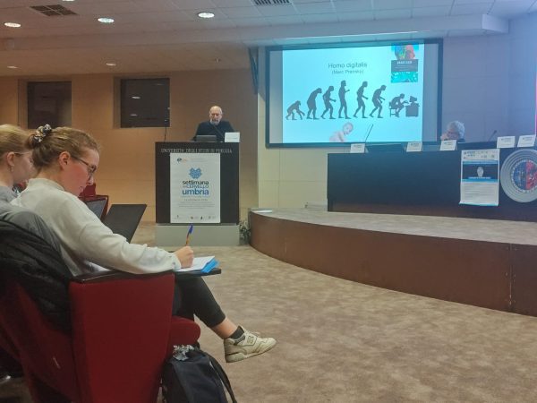 Perugia accende i riflettori sull’afasia: ricerca e umanità nella cura 4 Perugia accende i riflettori sull’afasia: ricerca e umanità nella cura 3