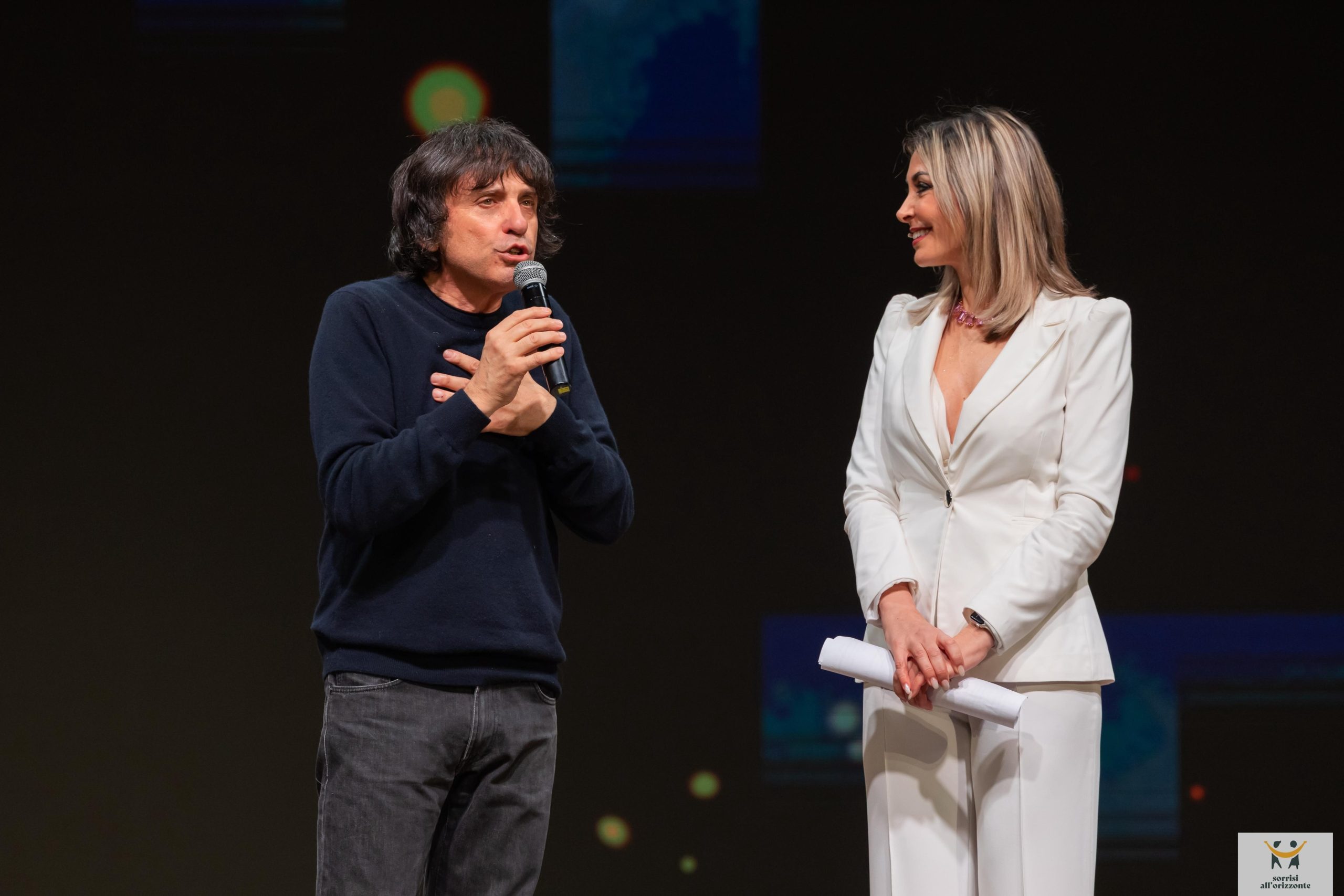 Grande successo al Teatro Lyrick di Assisi per “Questi sorrisi sono uno spettacolo” 12 Grande successo al Teatro Lyrick di Assisi per “Questi sorrisi sono uno spettacolo” 11