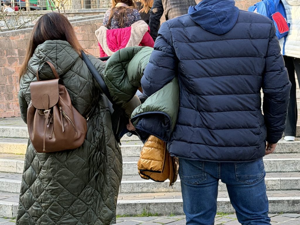 Assisi Porta Nuova, ascensore nel cassetto e scala mobile bloccata: le foto trasmesse alla redazione 43