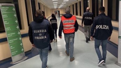 Polizia di Stato di Perugia: sicurezza e decoro negli ospedali, operazione interforze contro i bivacchi abusivi (foto) 9