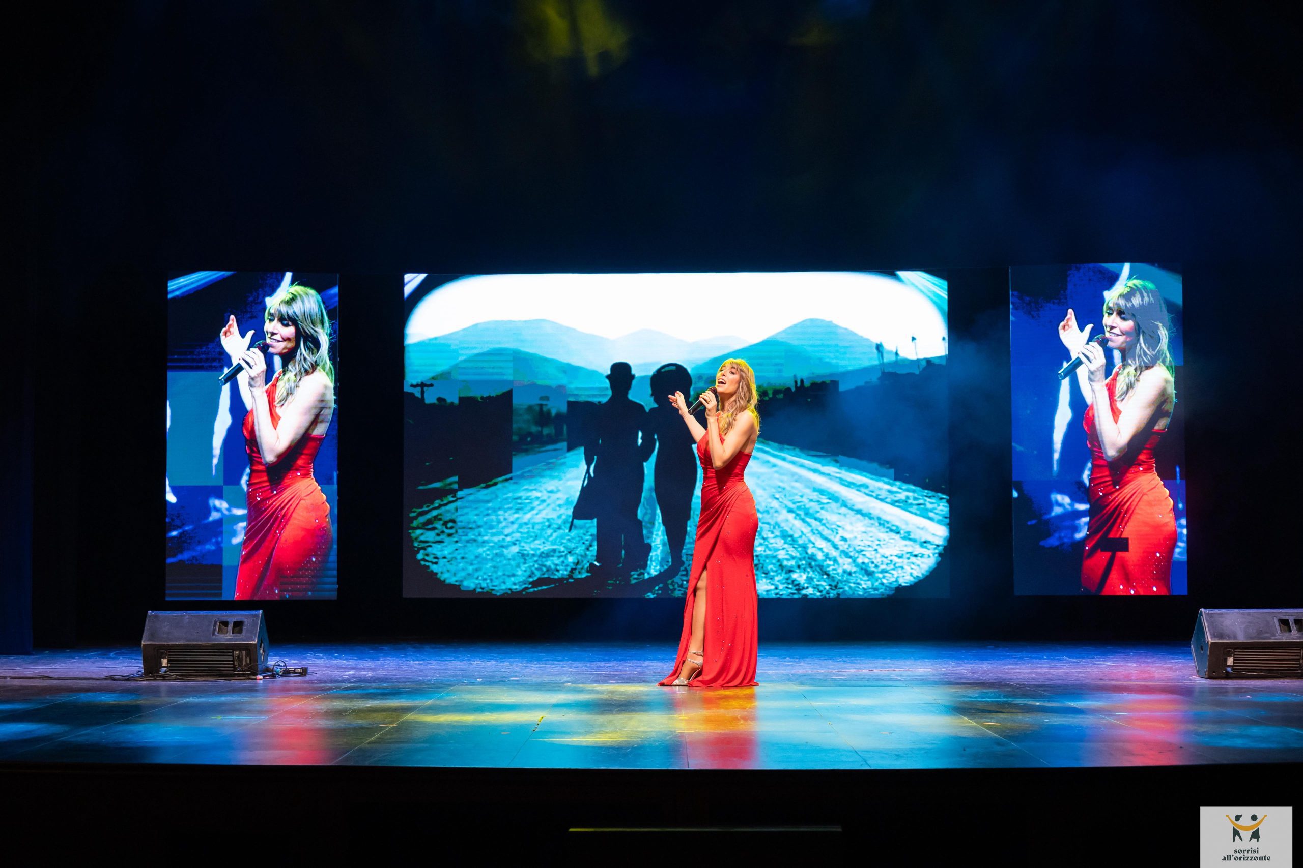 Grande successo al Teatro Lyrick di Assisi per “Questi sorrisi sono uno spettacolo” 14 Grande successo al Teatro Lyrick di Assisi per “Questi sorrisi sono uno spettacolo” 13