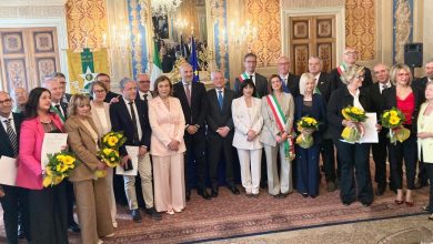 Conferite le Stelle al Merito del Lavoro a 18 lavoratori umbri: 10 sono della Provincia di Perugia e 8 di quella di Terni 18 Conferite le Stelle al Merito del Lavoro a 18 lavoratori umbri: 10 sono della Provincia di Perugia e 8 di quella di Terni 17