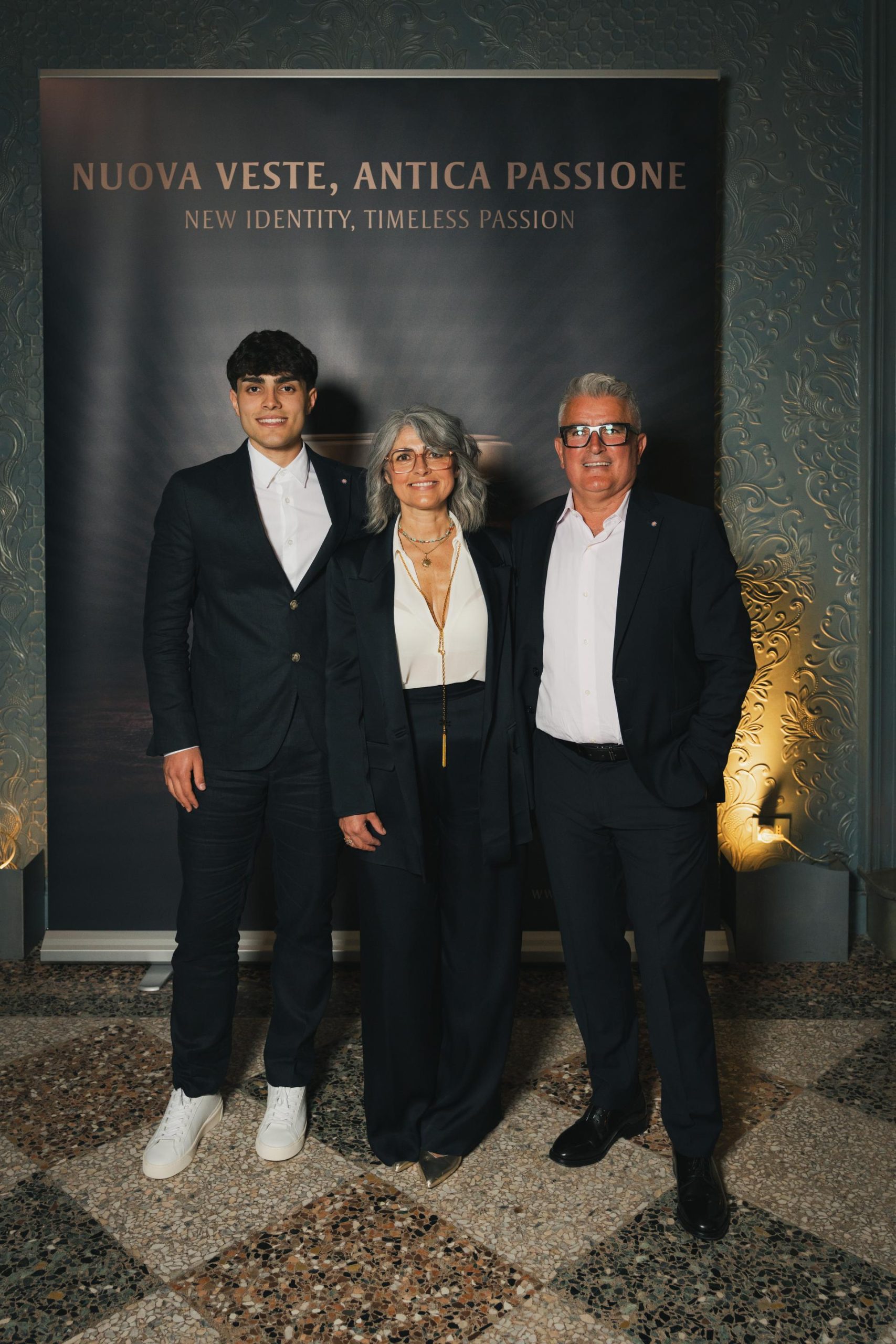 Cracco celebra il nuovo volto di Giuliano Tartufi: a Milano il debutto del rebranding dell’azienda di Pietralunga 4 Cracco celebra il nuovo volto di Giuliano Tartufi: a Milano il debutto del rebranding dell’azienda di Pietralunga 3