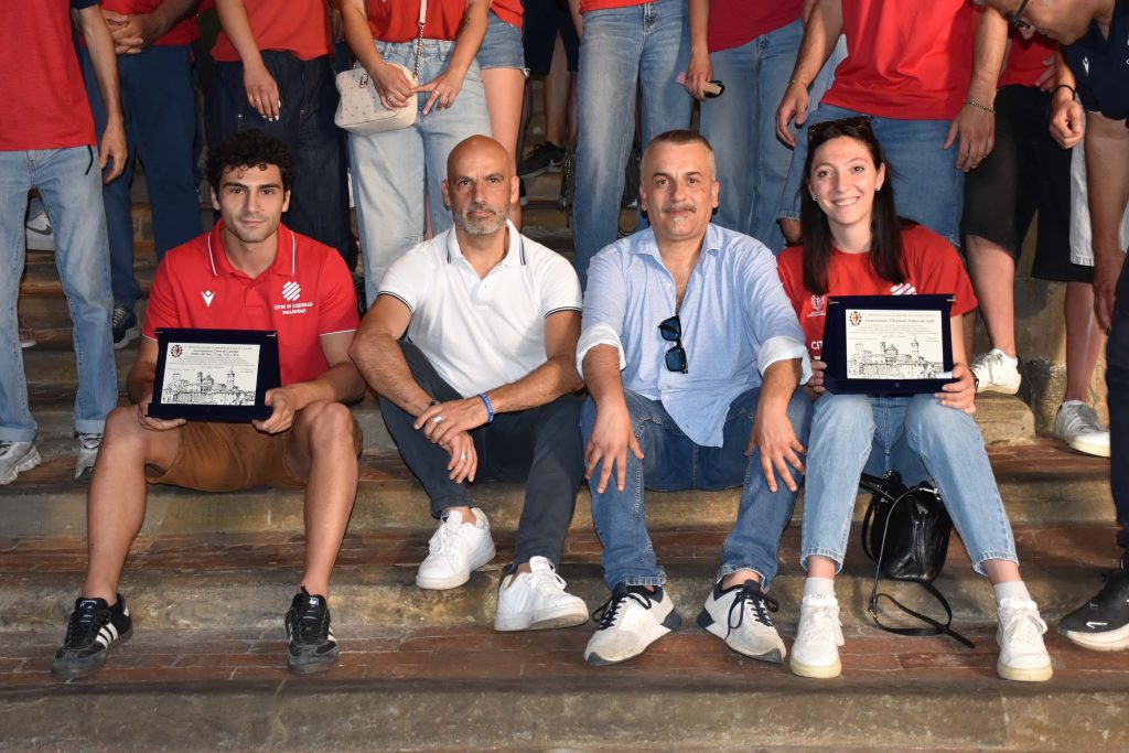 Città di Castello Pallavolo ha conquistato una duplice storica promozione nei campionati nazionali nel settore maschile serie B in quello femminile B2 durante la stessa stagione 2026 (foto) 8 Città di Castello Pallavolo ha conquistato una duplice storica promozione nei campionati nazionali nel settore maschile serie B in quello femminile B2 durante la stessa stagione 2026 (foto) 7