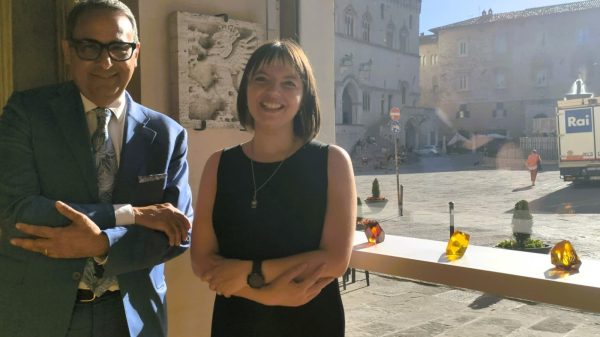‘Requiem’ di Chiara Fantaccione in mostra a Perugia: arte contemporanea e memoria digitale 4 ‘Requiem’ di Chiara Fantaccione in mostra a Perugia: arte contemporanea e memoria digitale 3