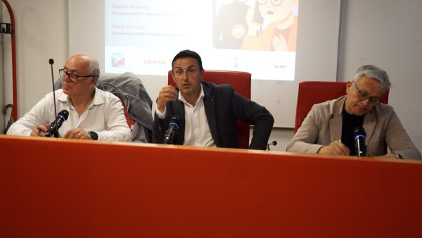 Truffe in Umbria, oltre 4.800 denunce in un anno: Spi Cgil, Auser e Federconsumatori lanciano il manuale di autodifesa 3