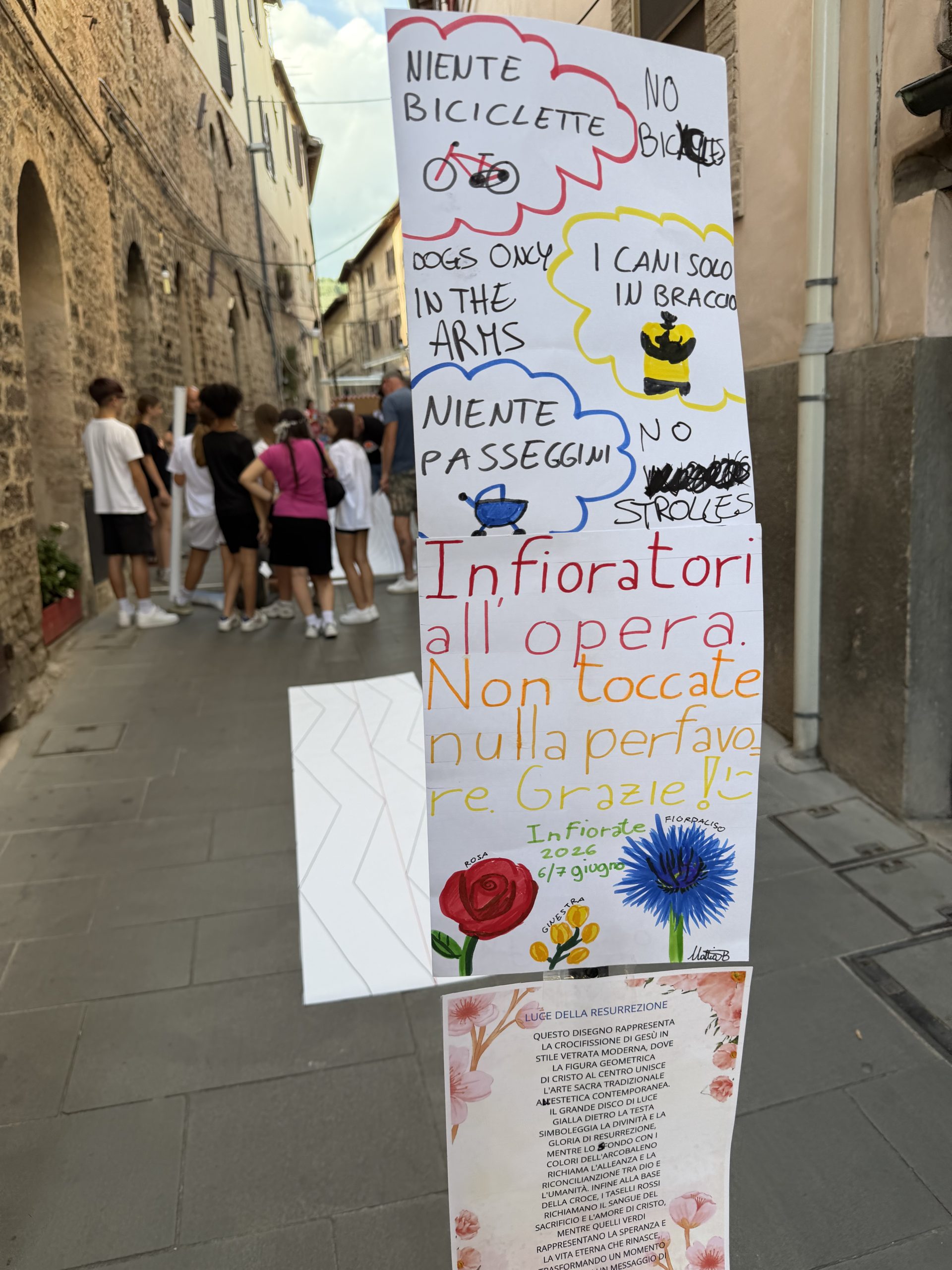 Spello, tutto pronto per le Infiorate: si accende la magia della Notte dei Fiori (foto) 46 Spello, tutto pronto per le Infiorate: si accende la magia della Notte dei Fiori (foto) 45