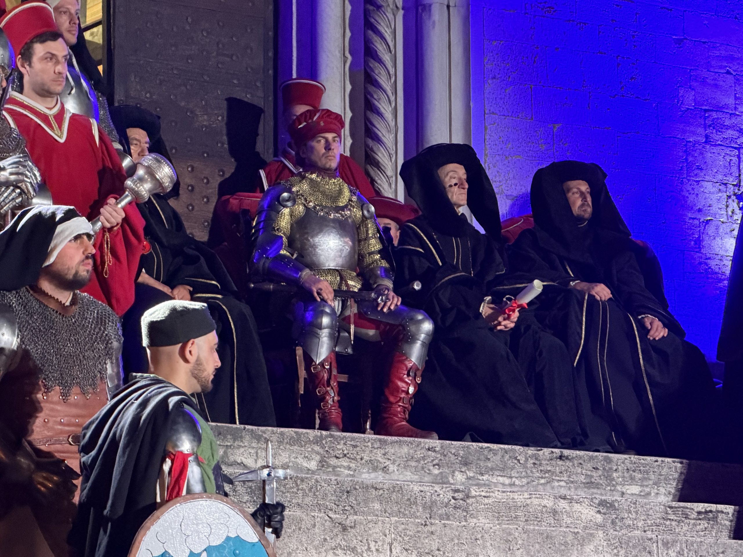 Perugia 1416, il Palio lo vince il Magnifico Rione di Porta Santa Susanna (foto) 16 Perugia 1416, il Palio lo vince il Magnifico Rione di Porta Santa Susanna (foto) 15