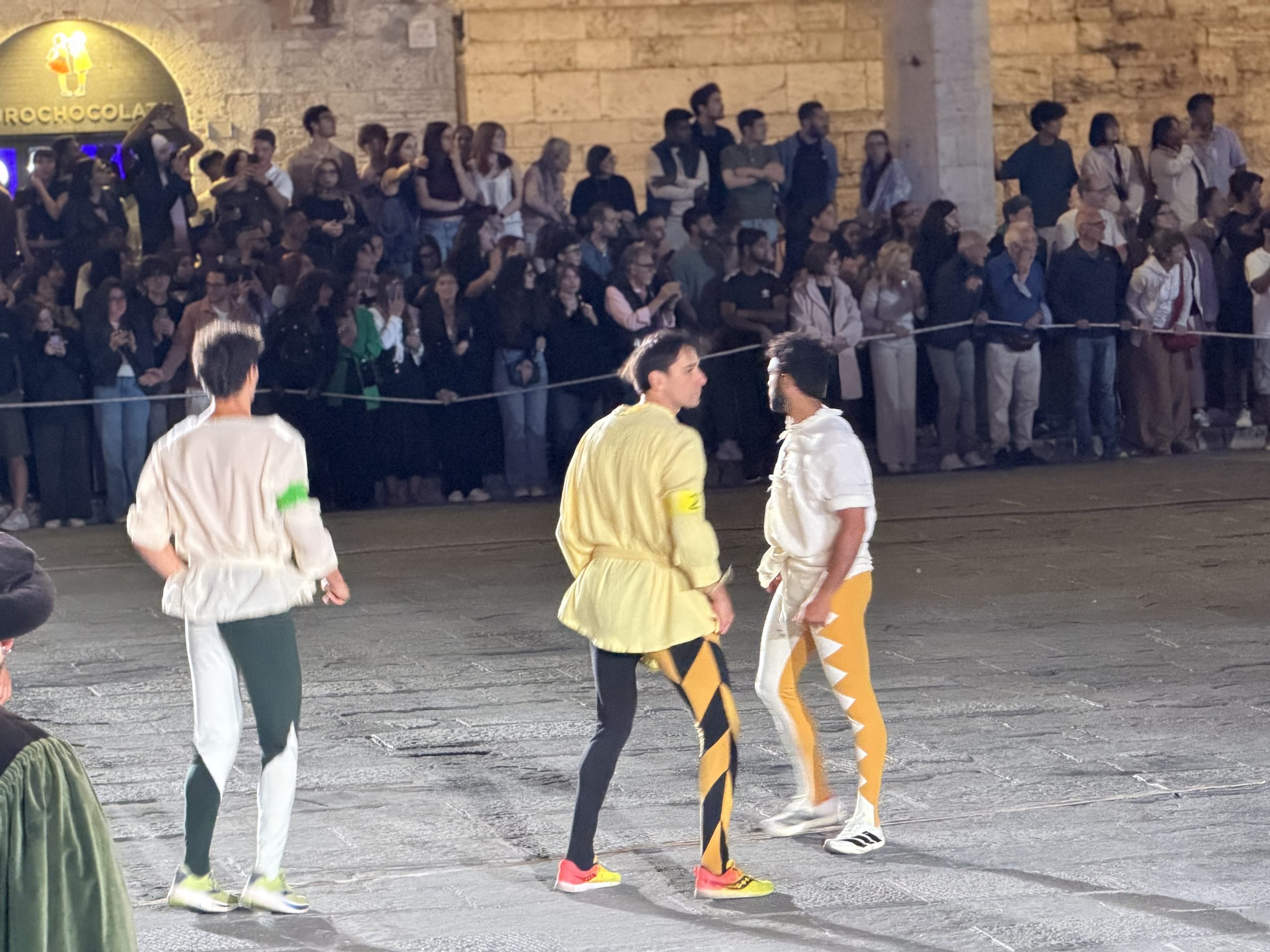 Perugia 1416, il Palio lo vince il Magnifico Rione di Porta Santa Susanna (foto) 32 Perugia 1416, il Palio lo vince il Magnifico Rione di Porta Santa Susanna (foto) 31