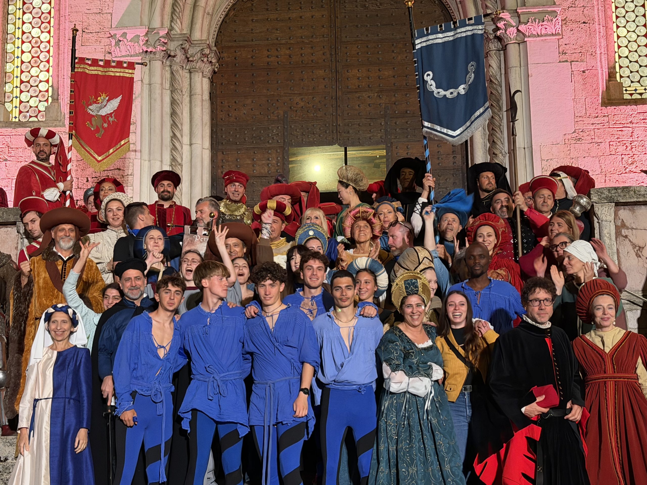 Perugia 1416, il Palio lo vince il Magnifico Rione di Porta Santa Susanna (foto) 52 Perugia 1416, il Palio lo vince il Magnifico Rione di Porta Santa Susanna (foto) 51