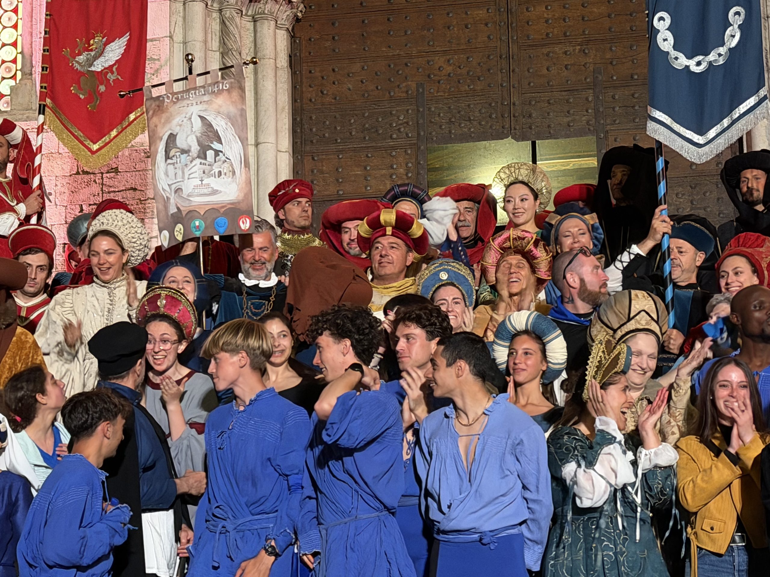 Perugia 1416, il Palio lo vince il Magnifico Rione di Porta Santa Susanna (foto) 60 Perugia 1416, il Palio lo vince il Magnifico Rione di Porta Santa Susanna (foto) 59