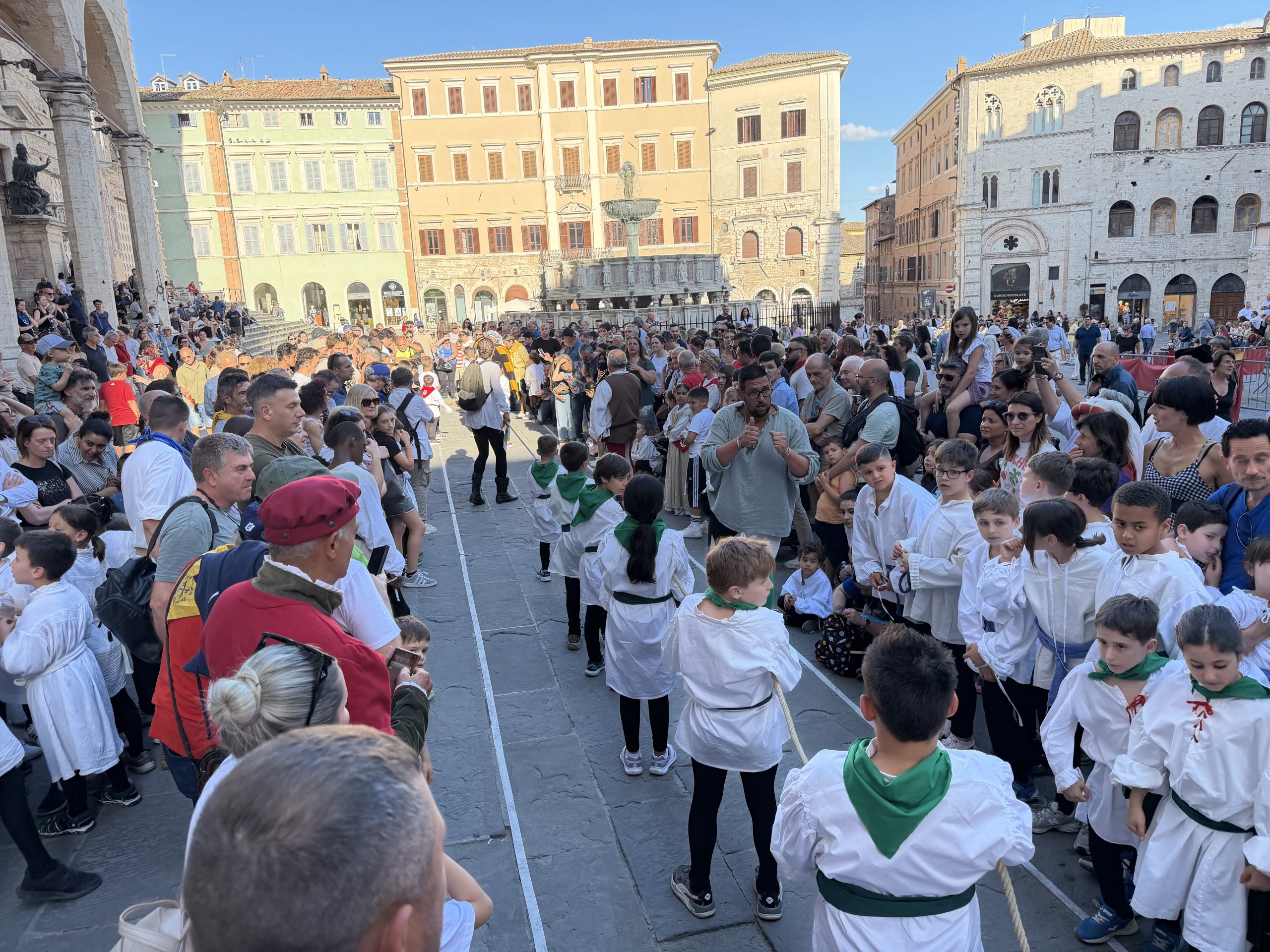 Chiusa con successo l’11ª edizione di Perugia 1416: tante presenze, storia e spettacolo (foto) 10 Chiusa con successo l’11ª edizione di Perugia 1416: tante presenze, storia e spettacolo (foto) 9