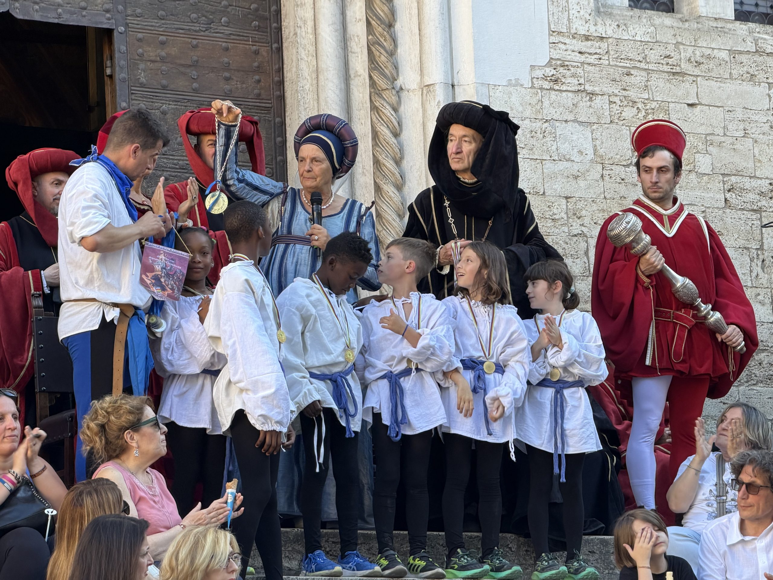 Chiusa con successo l’11ª edizione di Perugia 1416: tante presenze, storia e spettacolo (foto) 16 Chiusa con successo l’11ª edizione di Perugia 1416: tante presenze, storia e spettacolo (foto) 15