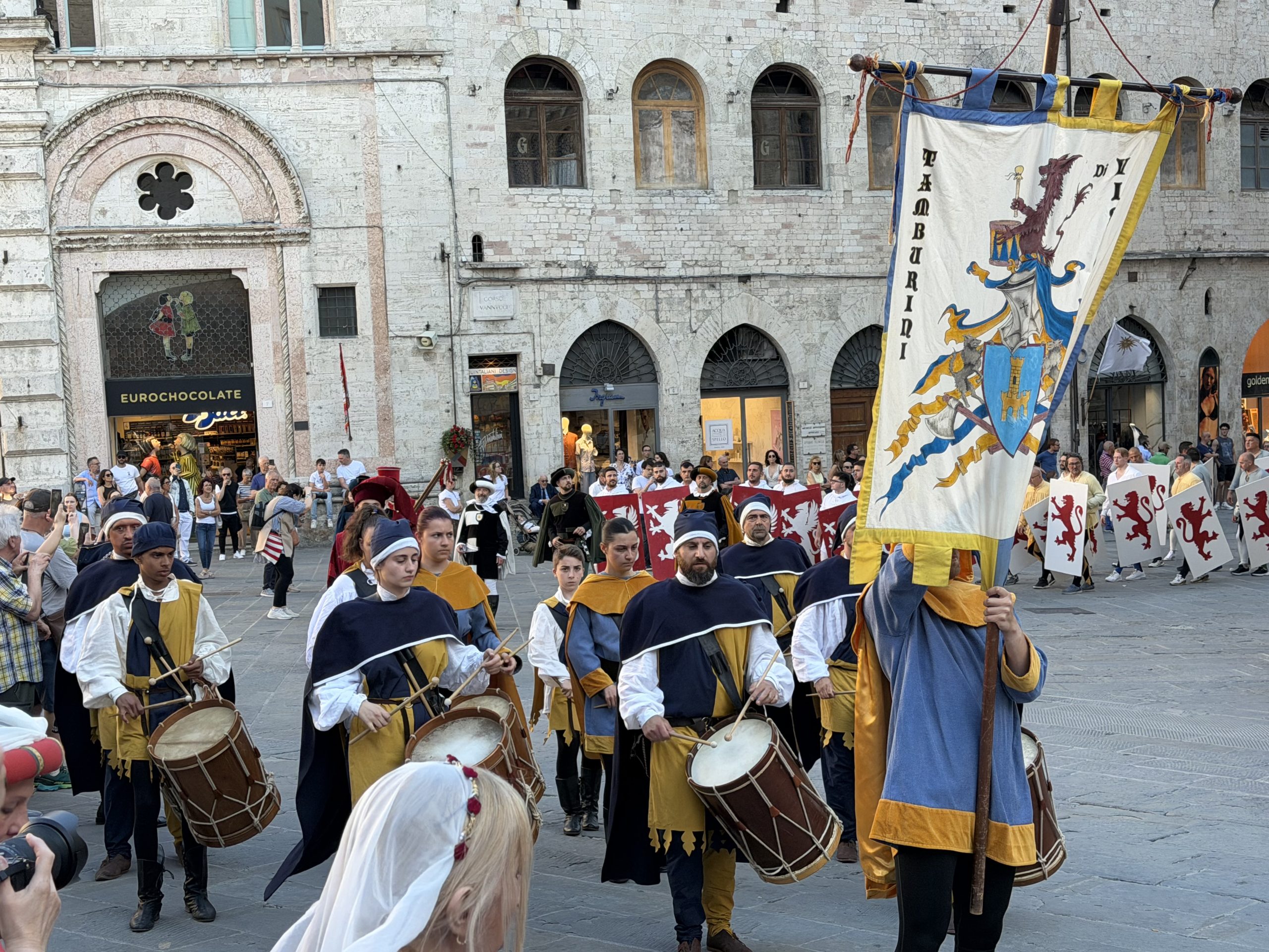 Chiusa con successo l’11ª edizione di Perugia 1416: tante presenze, storia e spettacolo (foto) 22 Chiusa con successo l’11ª edizione di Perugia 1416: tante presenze, storia e spettacolo (foto) 21
