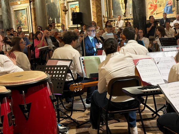 L’Istituto Comprensivo Perugia 3 racconta la vita in musica nella Basilica di San Pietro 4 L’Istituto Comprensivo Perugia 3 racconta la vita in musica nella Basilica di San Pietro 3