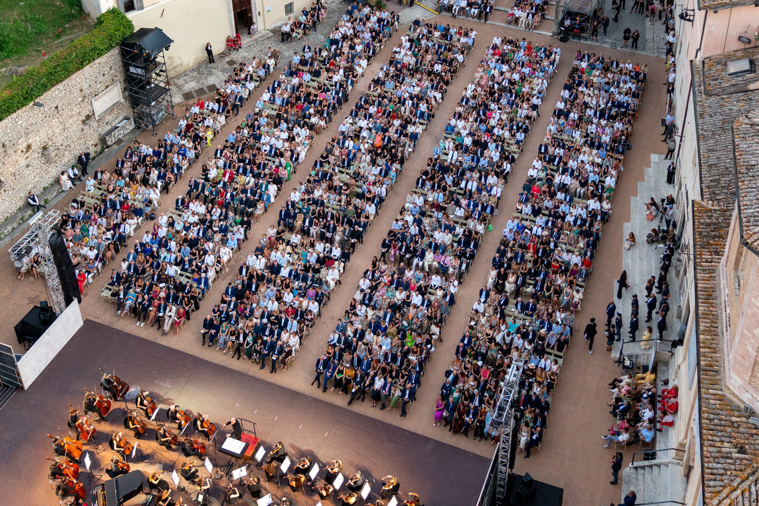 Spoleto saluta il Festival dei Due Mondi tra applausi e standing ovation 56 Spoleto saluta il Festival dei Due Mondi tra applausi e standing ovation 55