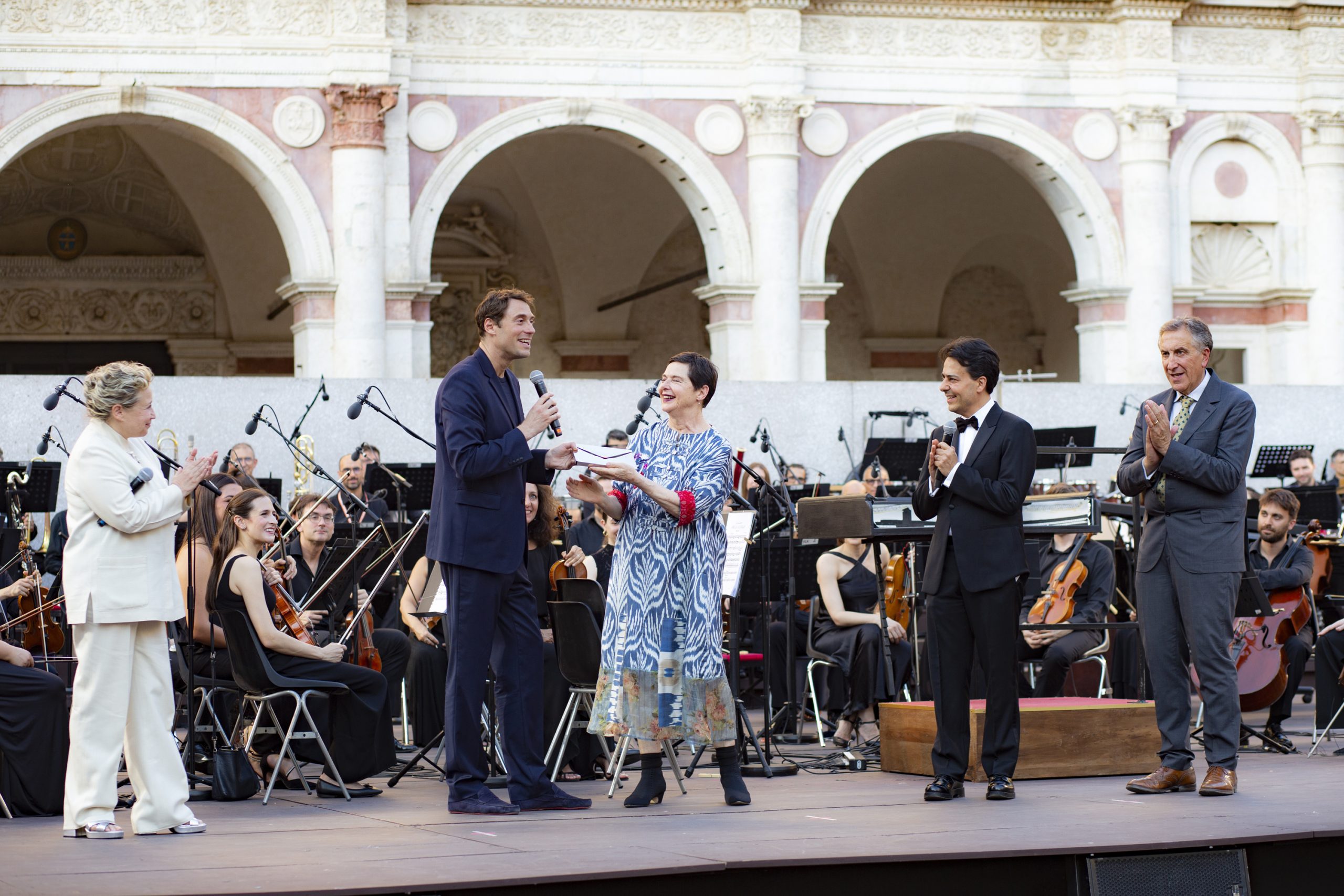 Spoleto saluta il Festival dei Due Mondi tra applausi e standing ovation 4 Spoleto saluta il Festival dei Due Mondi tra applausi e standing ovation 3