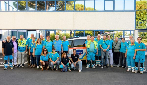 Misericordia di Castiglione del Lago, inaugurato il nuovo mezzo per il trasporto di sangue e plasma 4 Misericordia di Castiglione del Lago, inaugurato il nuovo mezzo per il trasporto di sangue e plasma 3